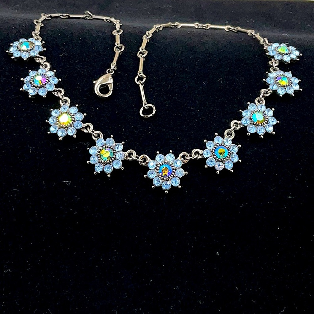16” Gun Metal Necklace With Nine Flowers With Aurora Borealis Crystals - Picture 2 of 5